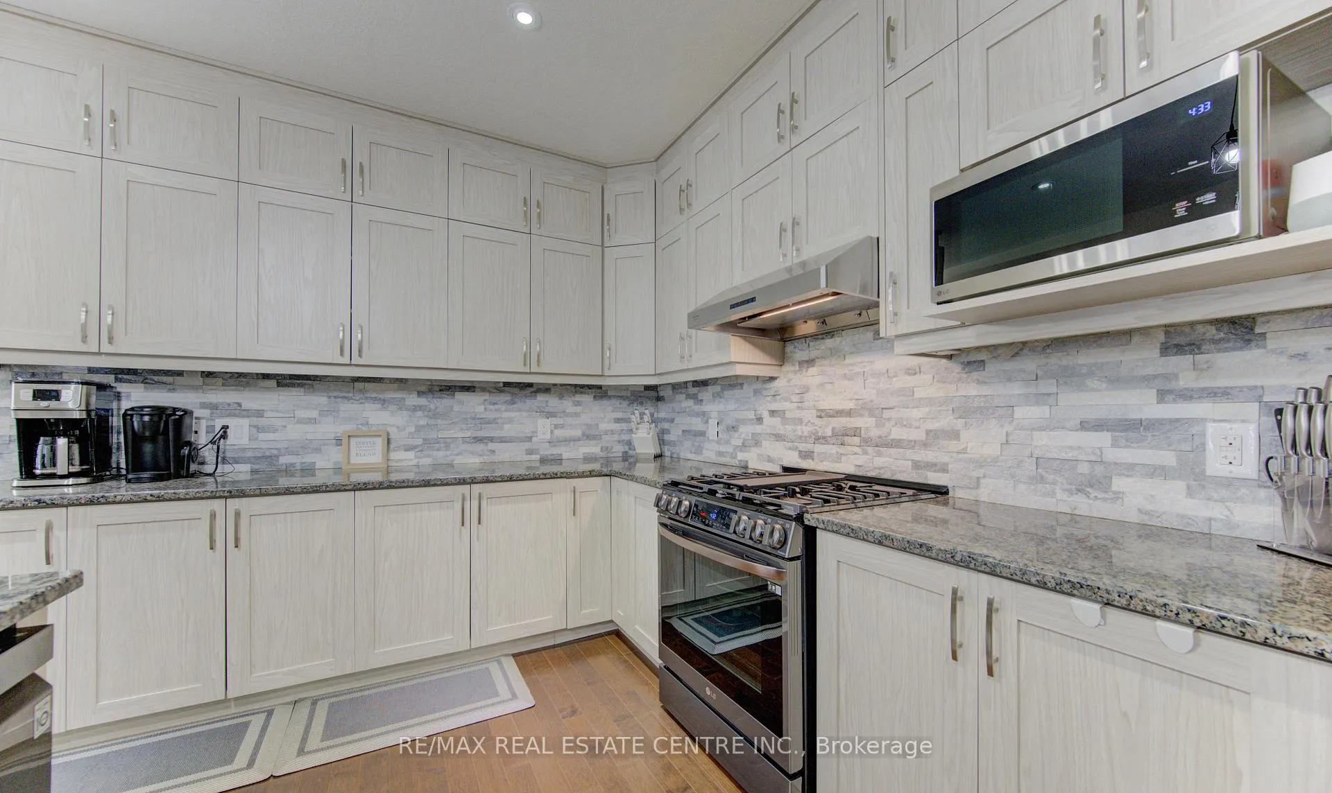 Photo 9 of 285 Sedgewood Street, Kitchener, Doon South — HOMEH