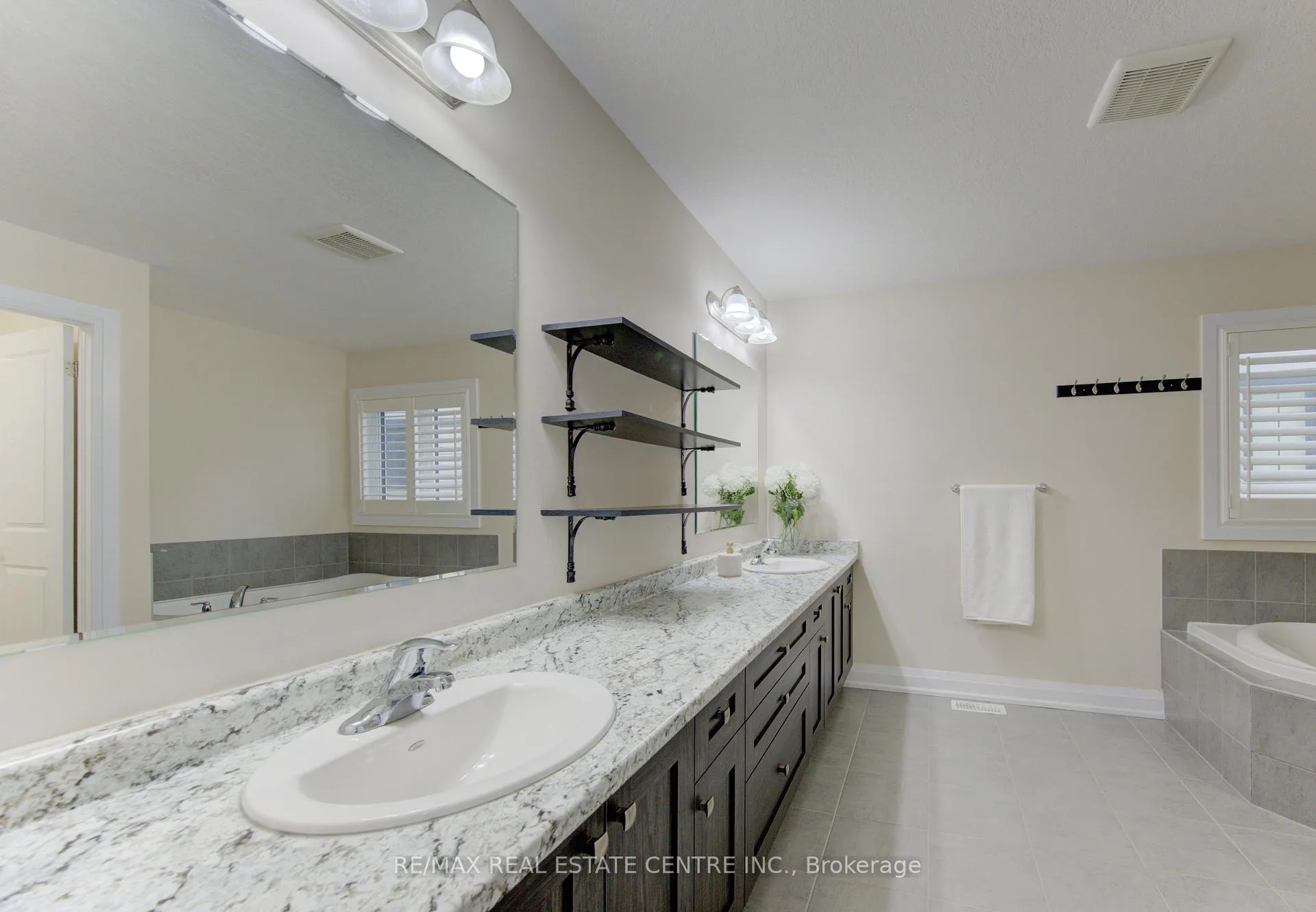 Photo 30 of 285 Sedgewood Street, Kitchener, Doon South — HOMEH