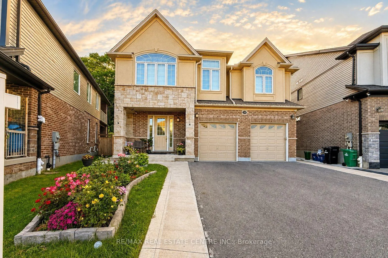 Photo 1 of 285 Sedgewood Street, Kitchener, Doon South — HOMEH
