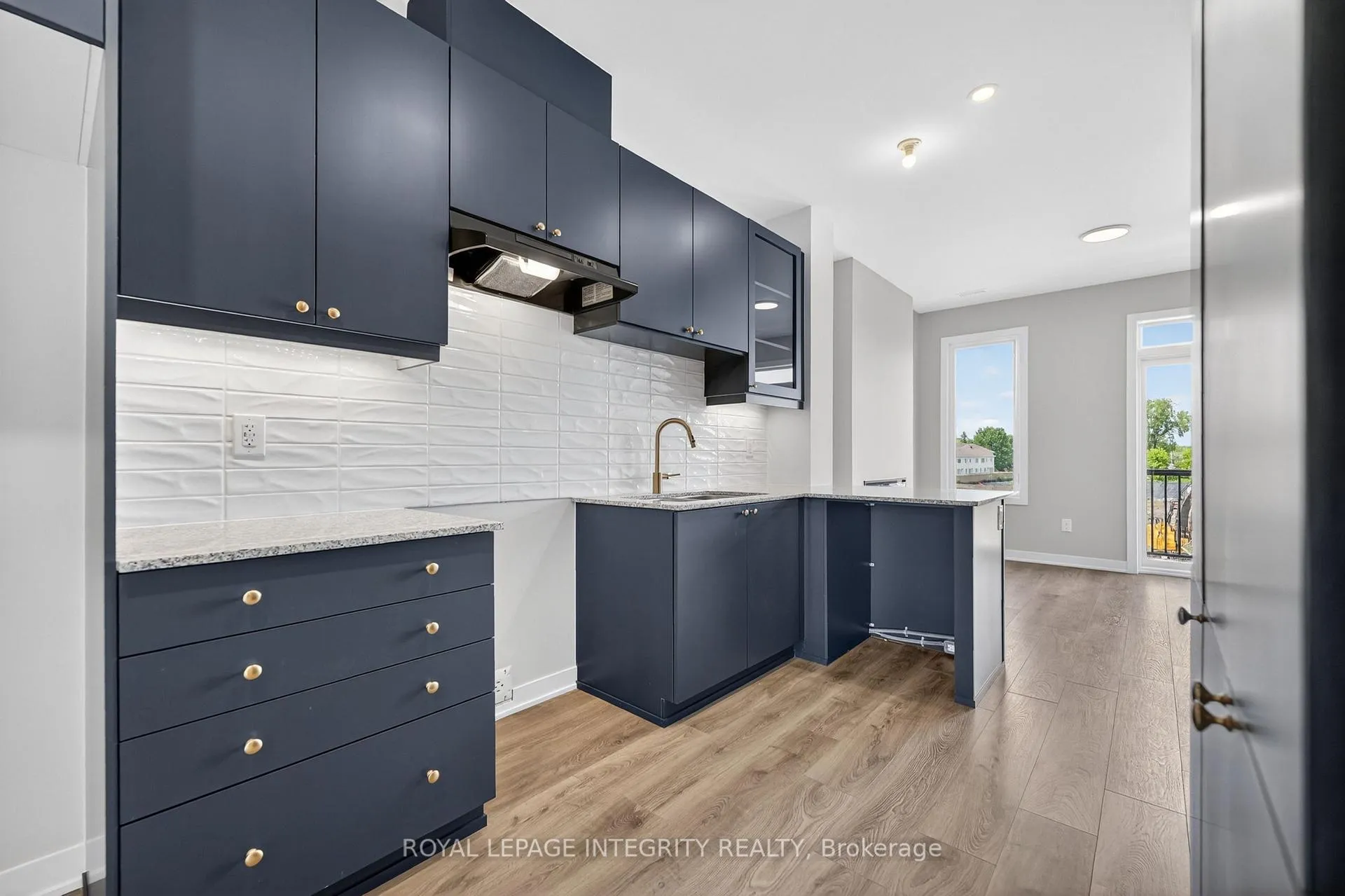 Photo 7 of 247 La Marche Avenue, Ottawa, Chapel Hill South - Orleans Village — HOMEH