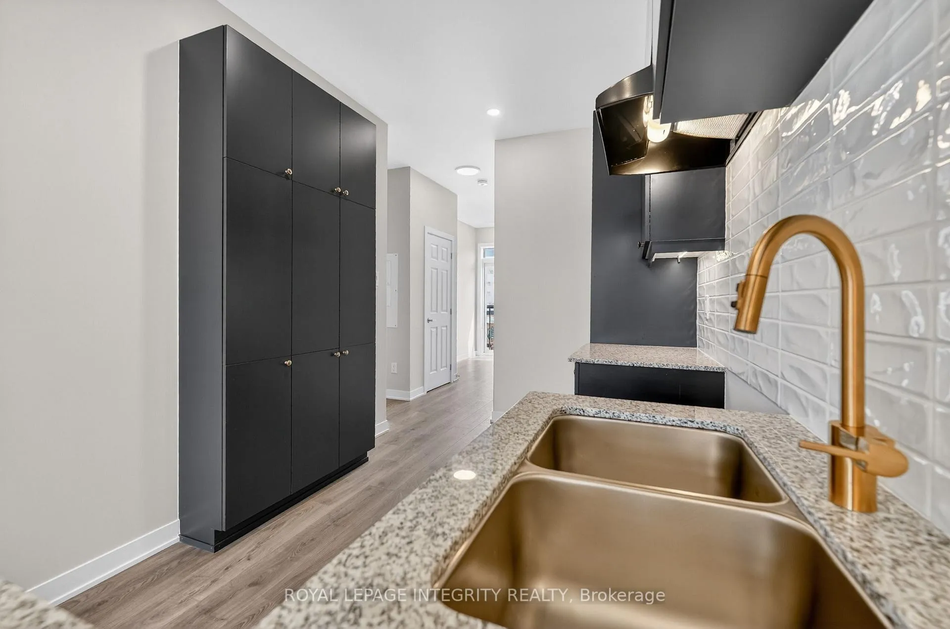 Photo 8 of 247 La Marche Avenue, Ottawa, Chapel Hill South - Orleans Village — HOMEH