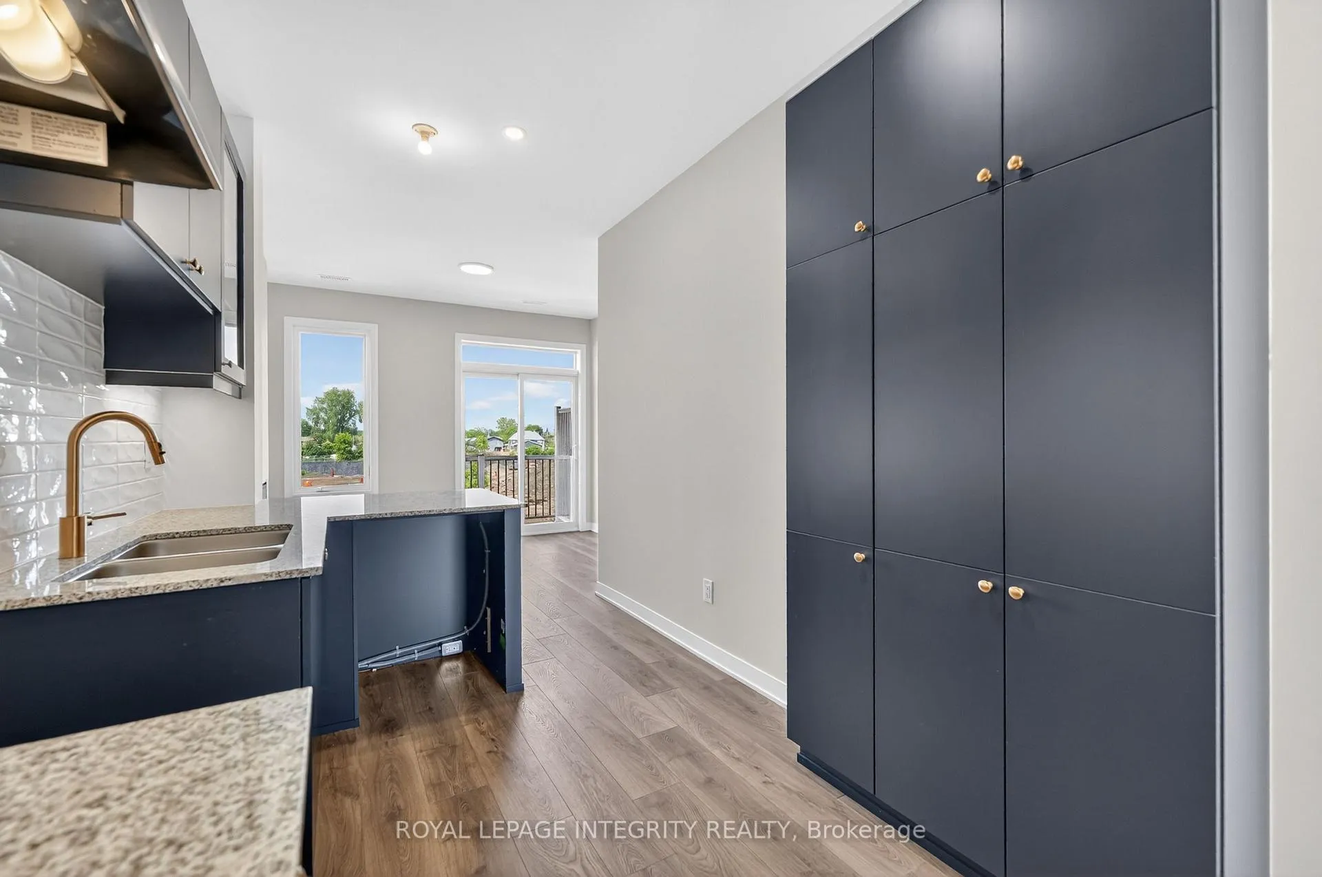 Photo 10 of 247 La Marche Avenue, Ottawa, Chapel Hill South - Orleans Village — HOMEH