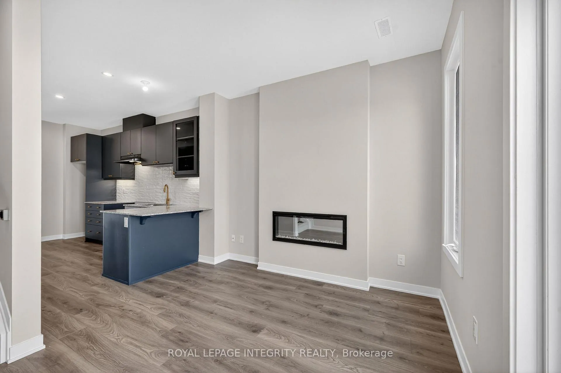 Photo 11 of 247 La Marche Avenue, Ottawa, Chapel Hill South - Orleans Village — HOMEH