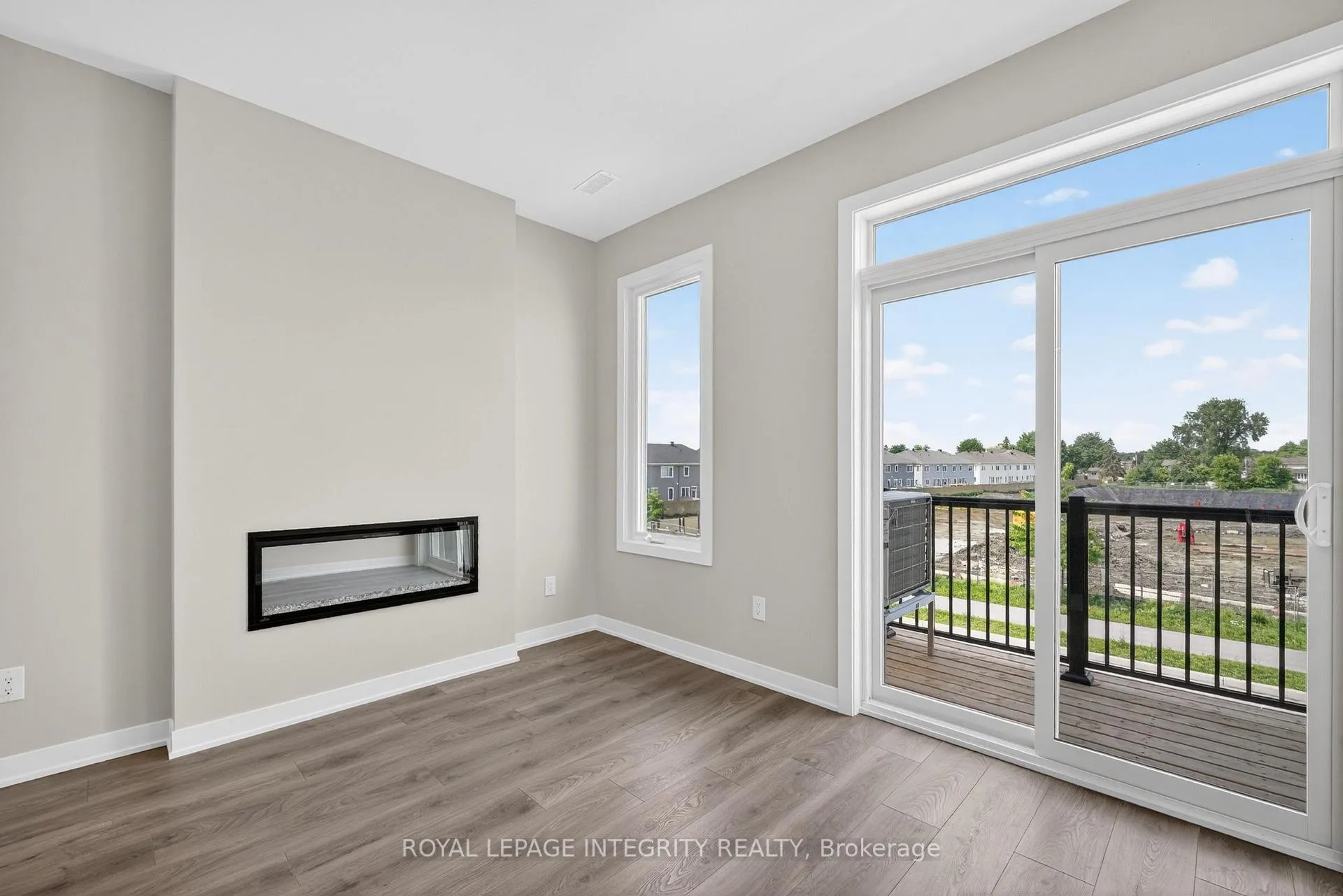 Photo 13 of 247 La Marche Avenue, Ottawa, Chapel Hill South - Orleans Village — HOMEH