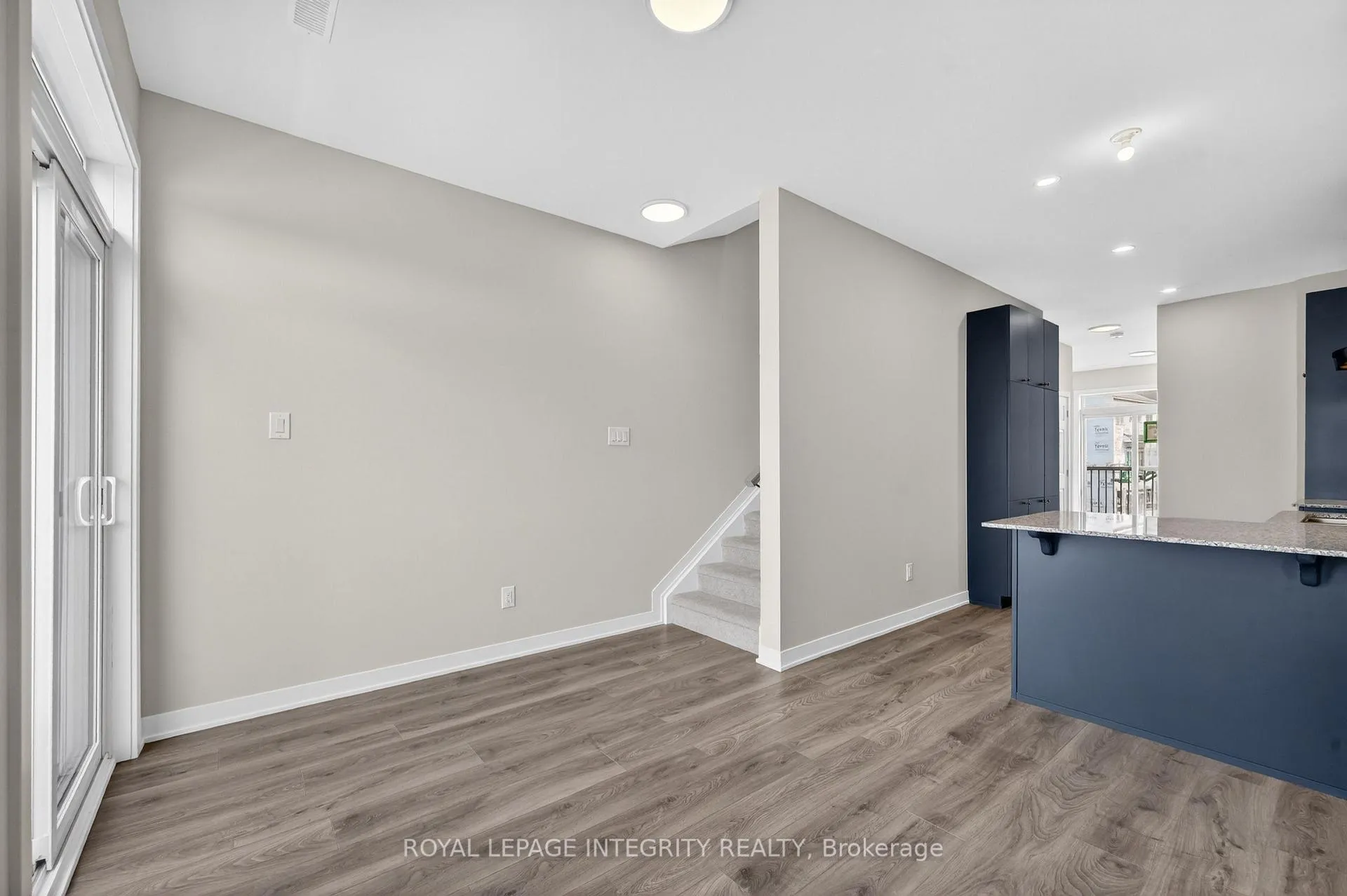 Photo 14 of 247 La Marche Avenue, Ottawa, Chapel Hill South - Orleans Village — HOMEH