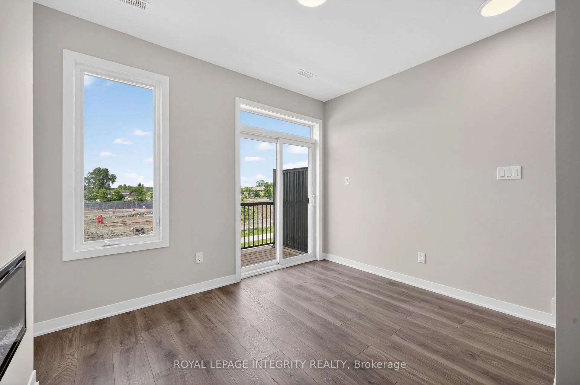 Photo 16 of 247 La Marche Avenue, Ottawa, Chapel Hill South - Orleans Village — HOMEH
