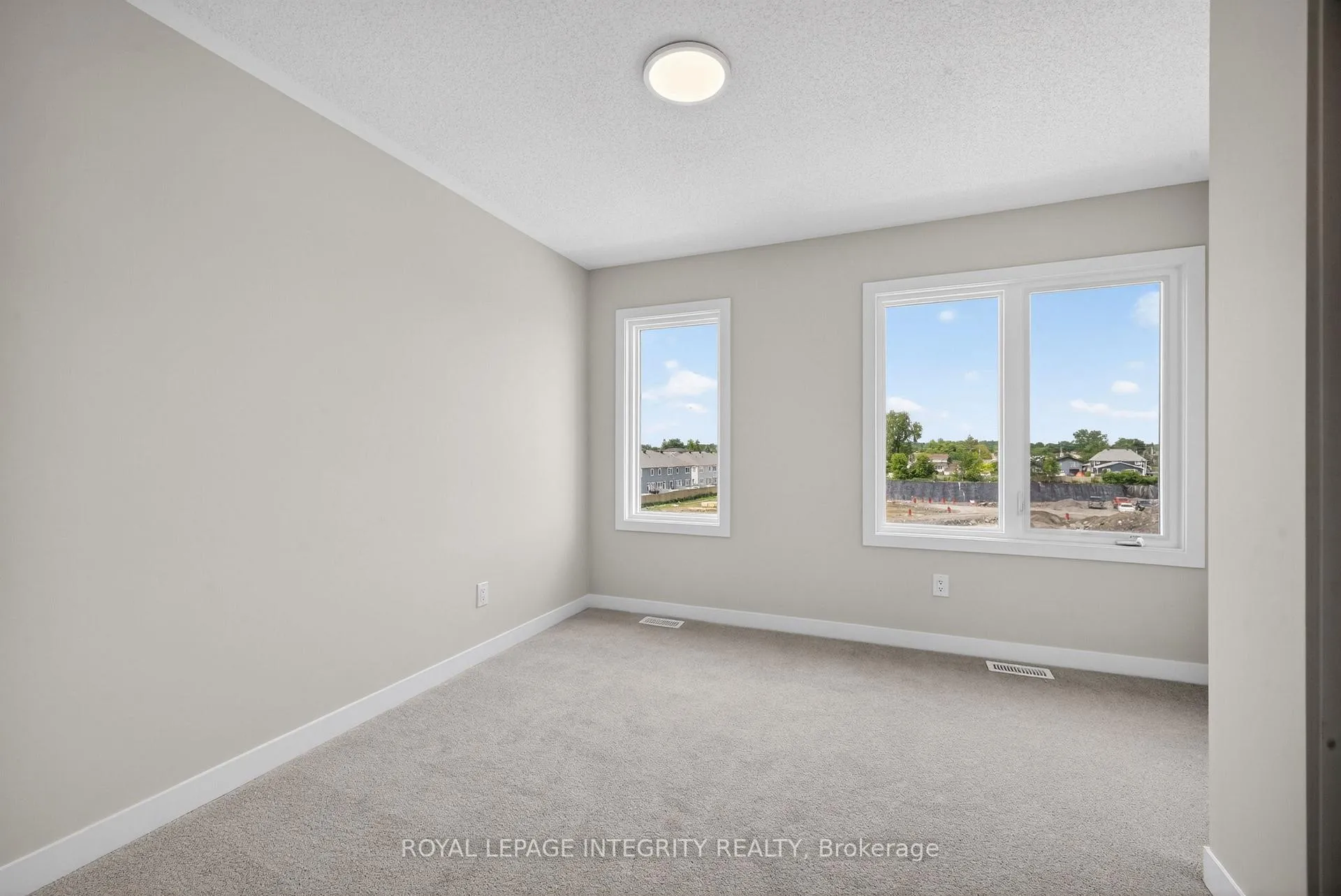 Photo 20 of 247 La Marche Avenue, Ottawa, Chapel Hill South - Orleans Village — HOMEH
