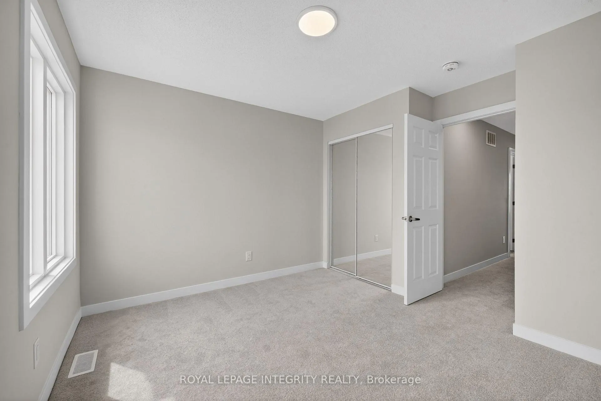 Photo 25 of 247 La Marche Avenue, Ottawa, Chapel Hill South - Orleans Village — HOMEH