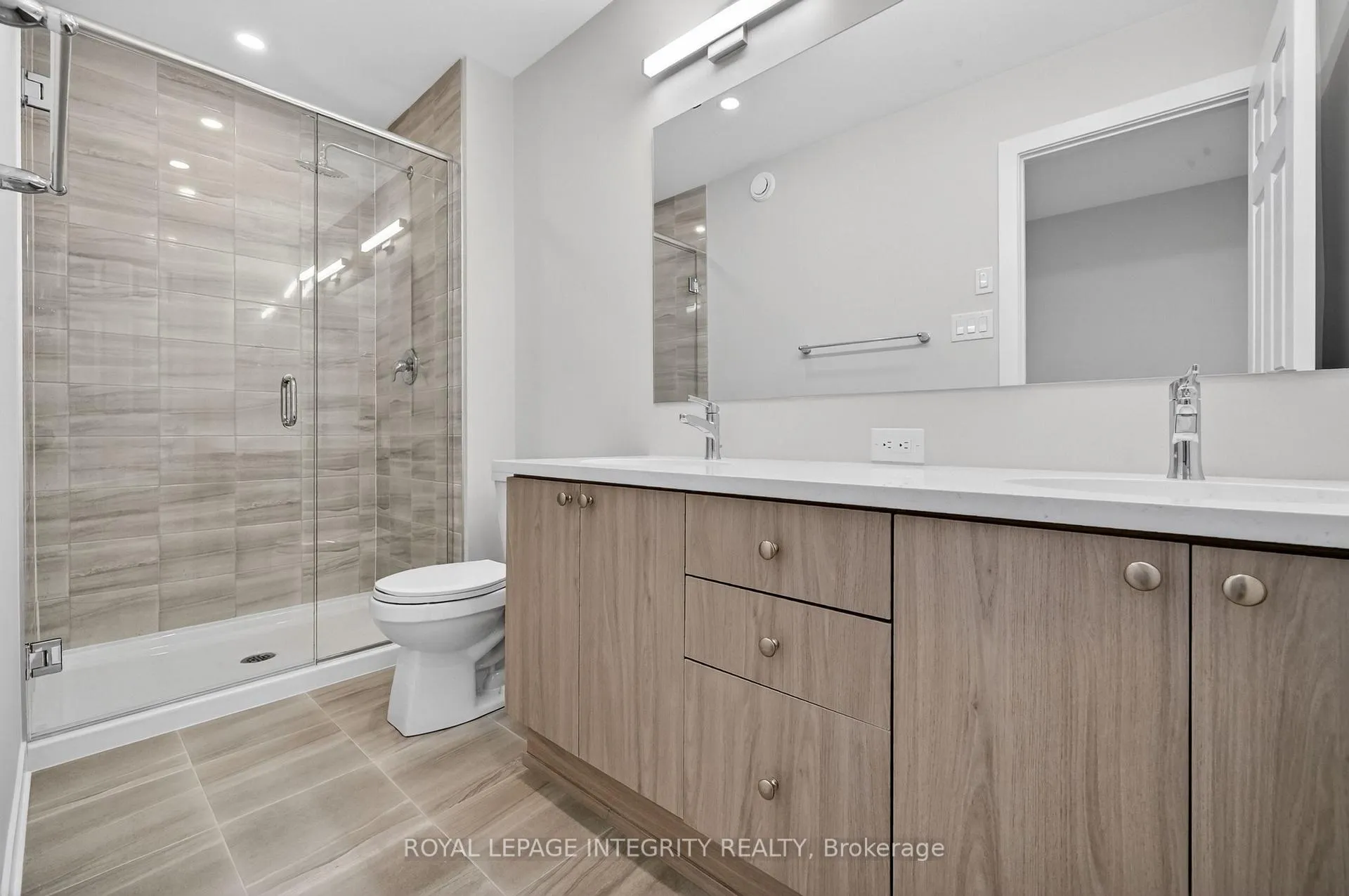 Photo 26 of 247 La Marche Avenue, Ottawa, Chapel Hill South - Orleans Village — HOMEH