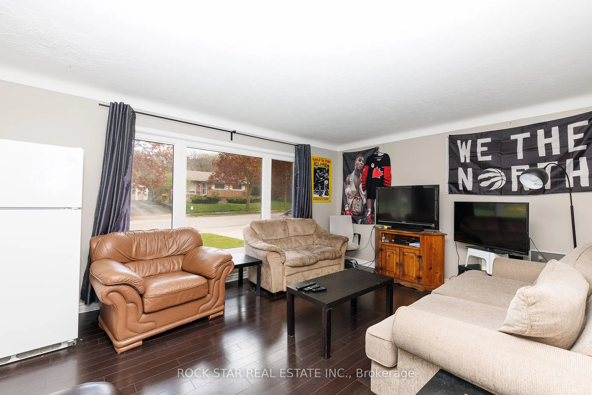 Photo 7 of 25 Warkdale Drive, St. Catharines, Burleigh Hill — HOMEH