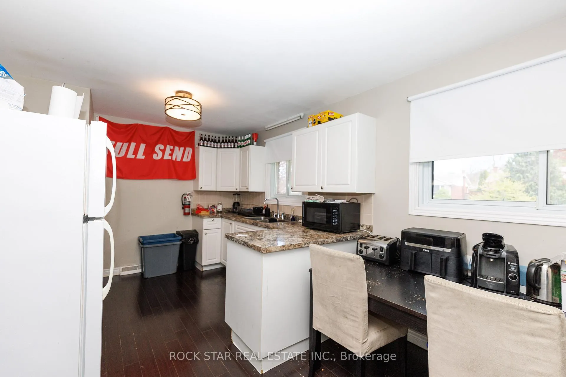 Photo 13 of 25 Warkdale Drive, St. Catharines, Burleigh Hill — HOMEH