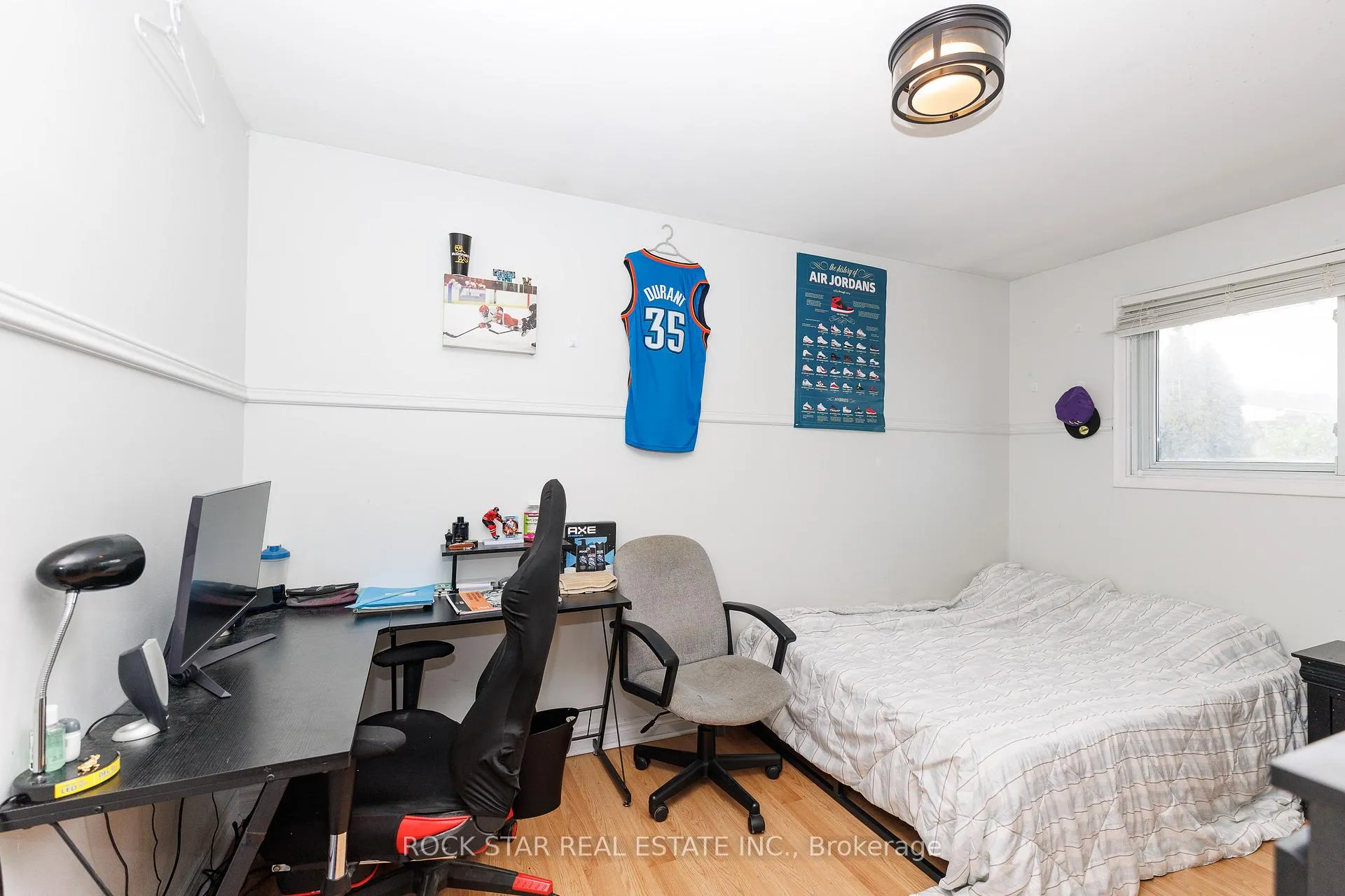 Photo 16 of 25 Warkdale Drive, St. Catharines, Burleigh Hill — HOMEH