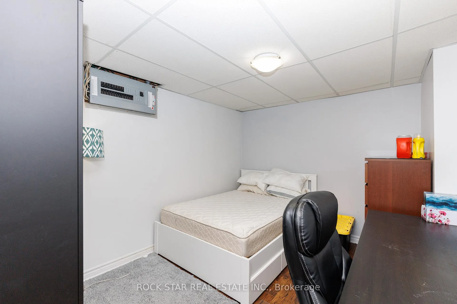 Photo 24 of 25 Warkdale Drive, St. Catharines, Burleigh Hill — HOMEH