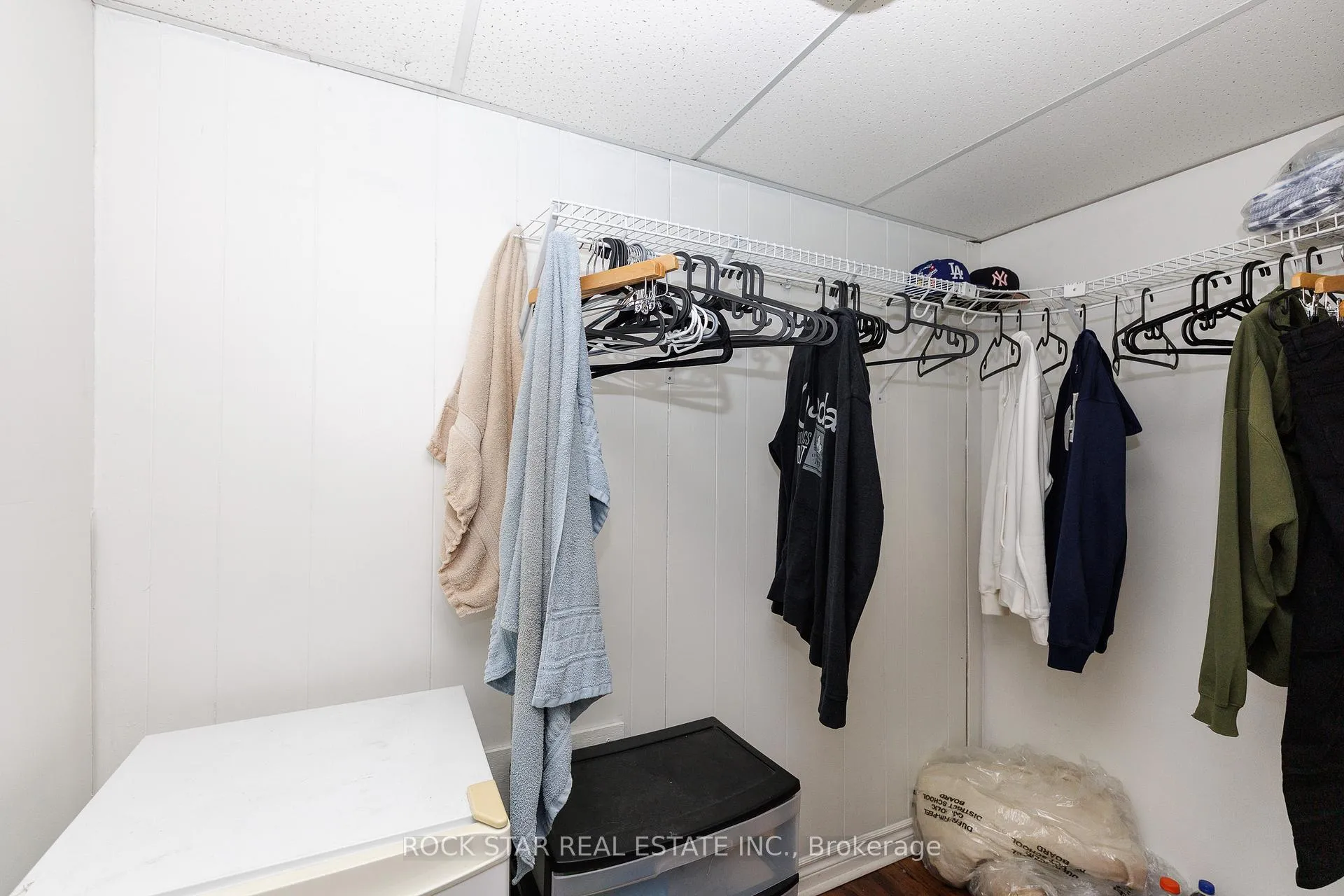 Photo 27 of 25 Warkdale Drive, St. Catharines, Burleigh Hill — HOMEH