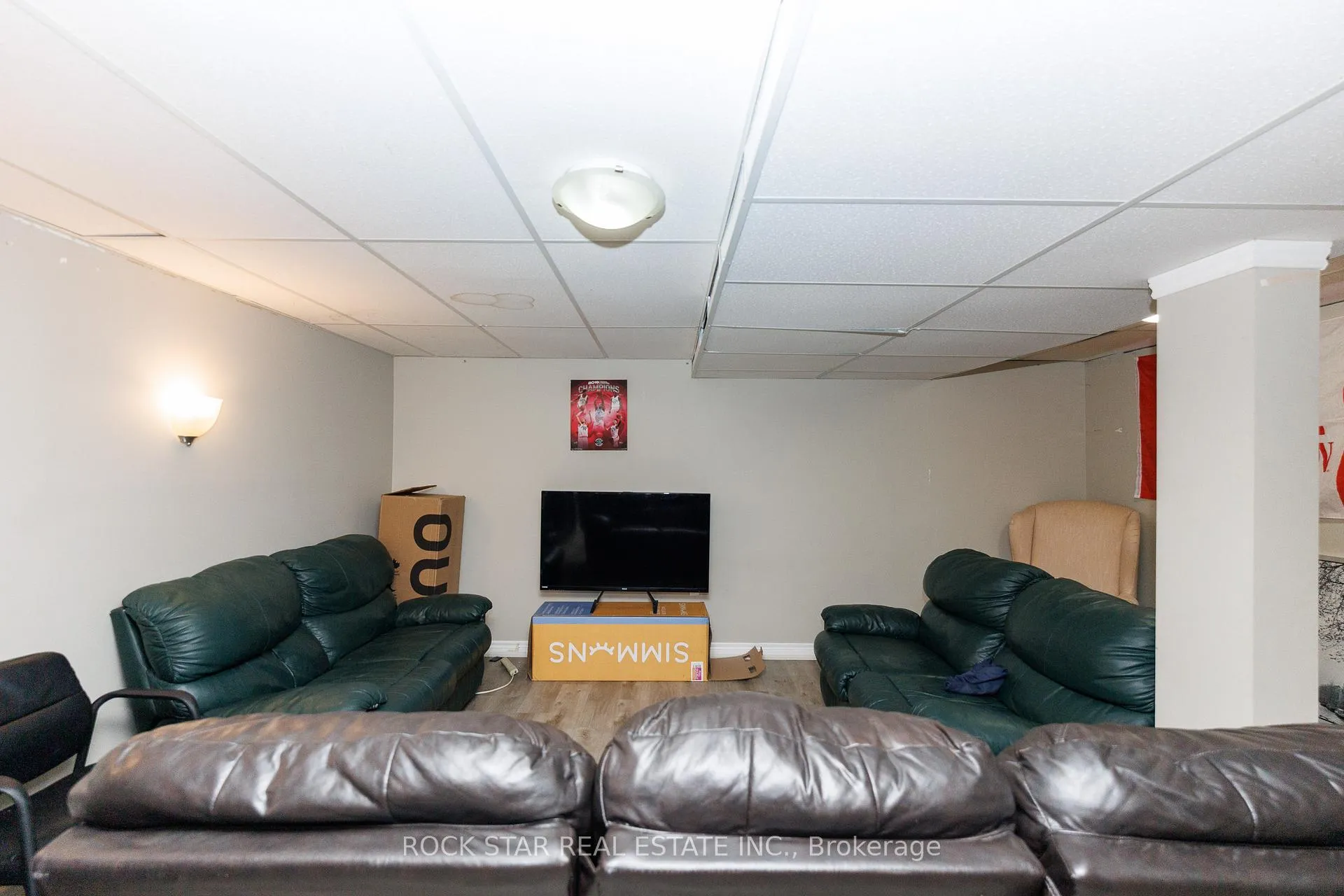 Photo 28 of 25 Warkdale Drive, St. Catharines, Burleigh Hill — HOMEH