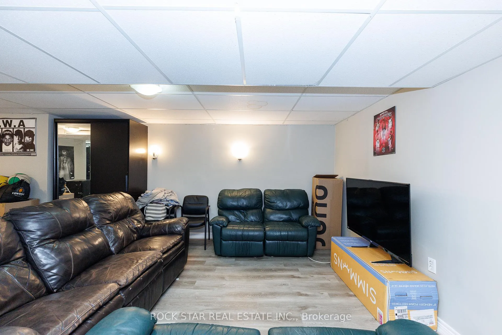 Photo 29 of 25 Warkdale Drive, St. Catharines, Burleigh Hill — HOMEH