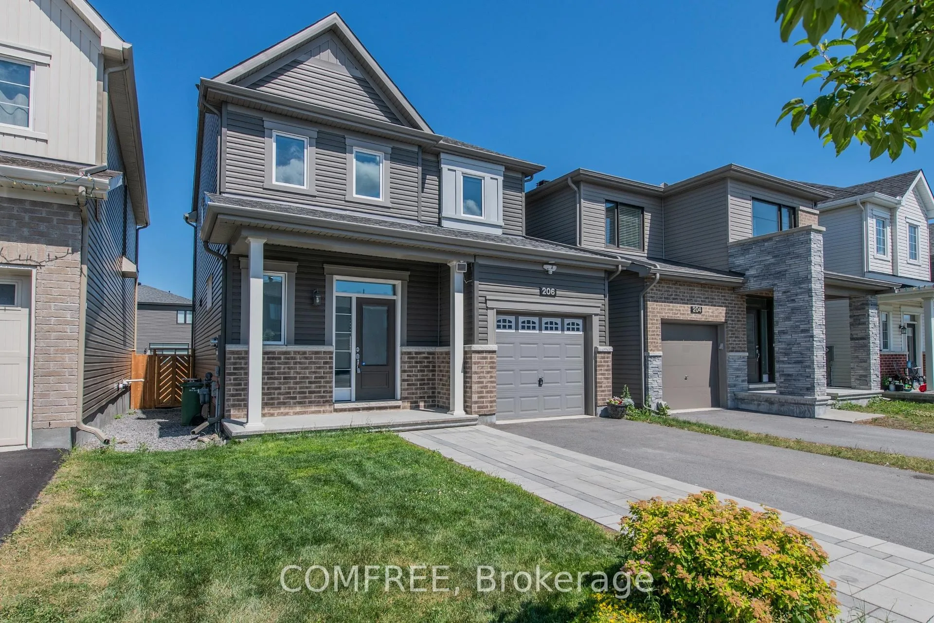 Photo 3 of 206 Kimpton Drive, Ottawa, Stittsville (North) — HOMEH