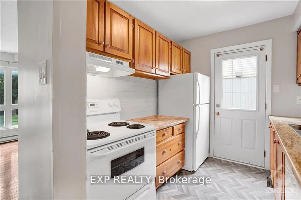 Photo 16 of Unit C, 20 Forester Crescent, Ottawa, Westcliffe Estates — HOMEH