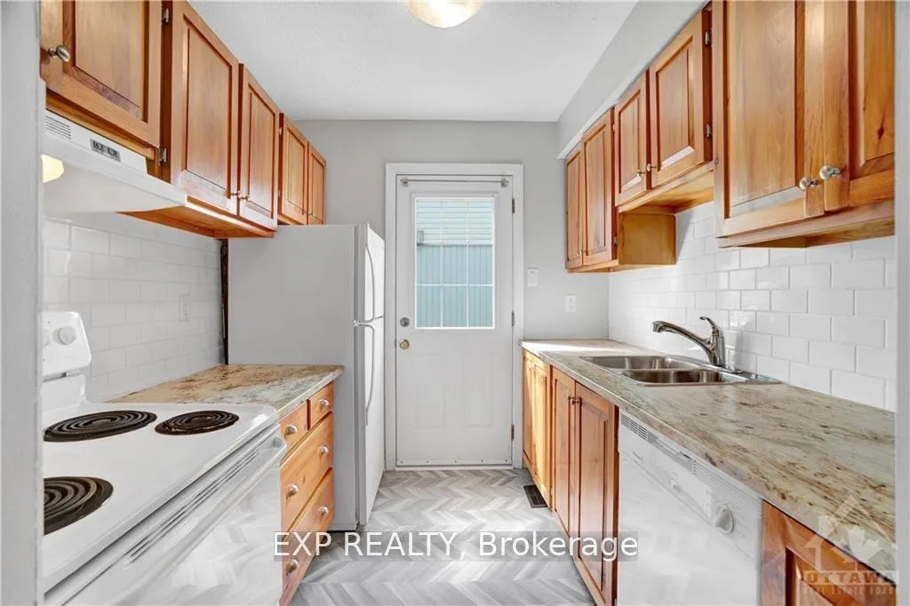 Photo 17 of Unit C, 20 Forester Crescent, Ottawa, Westcliffe Estates — HOMEH