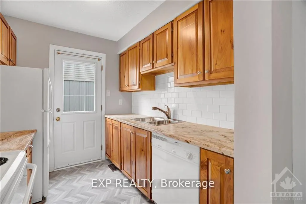 Photo 18 of Unit C, 20 Forester Crescent, Ottawa, Westcliffe Estates — HOMEH