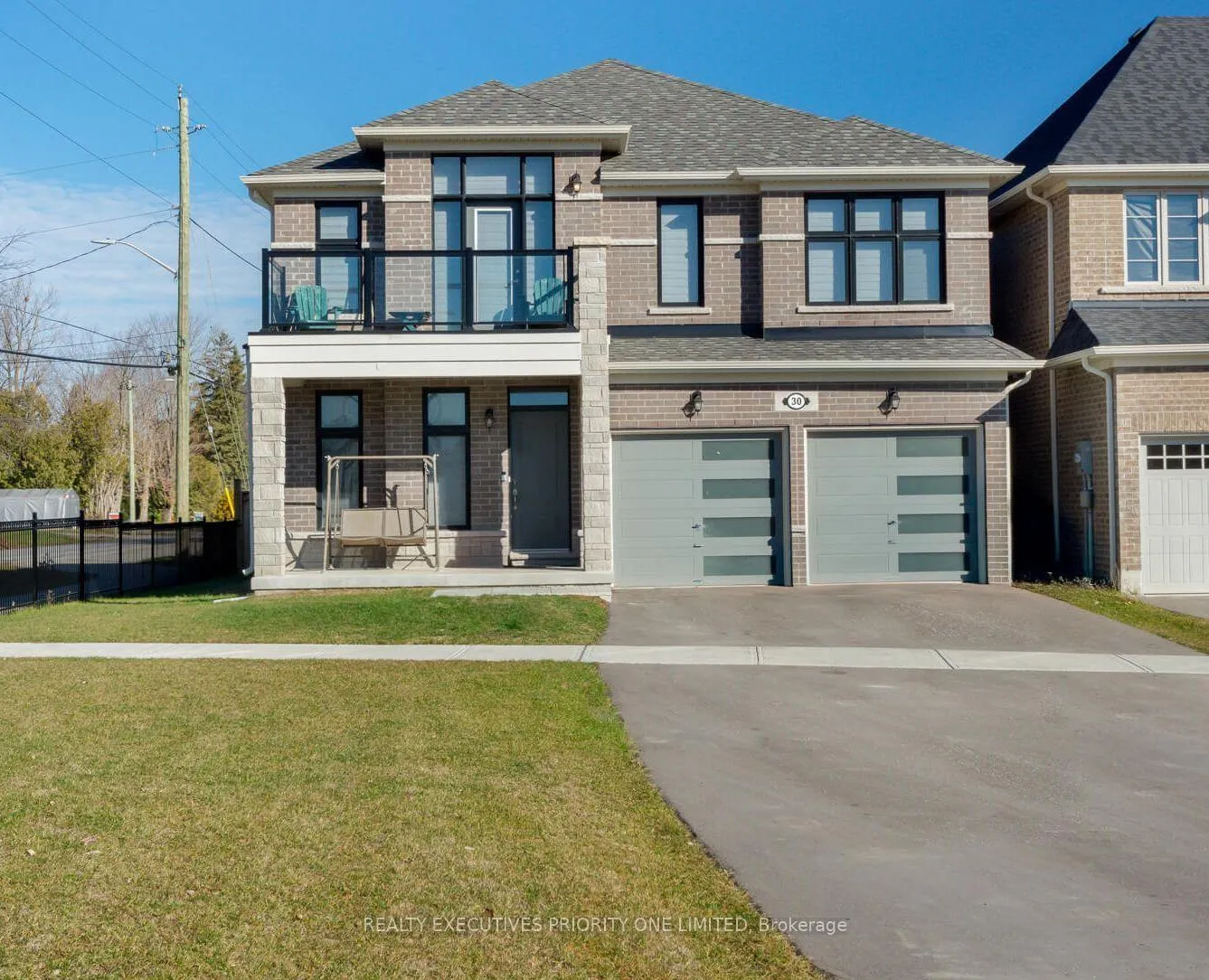 Photo 1 of 30 Sam Battaglia Crescent, Georgina, Sutton & Jackson's Point — HOMEH