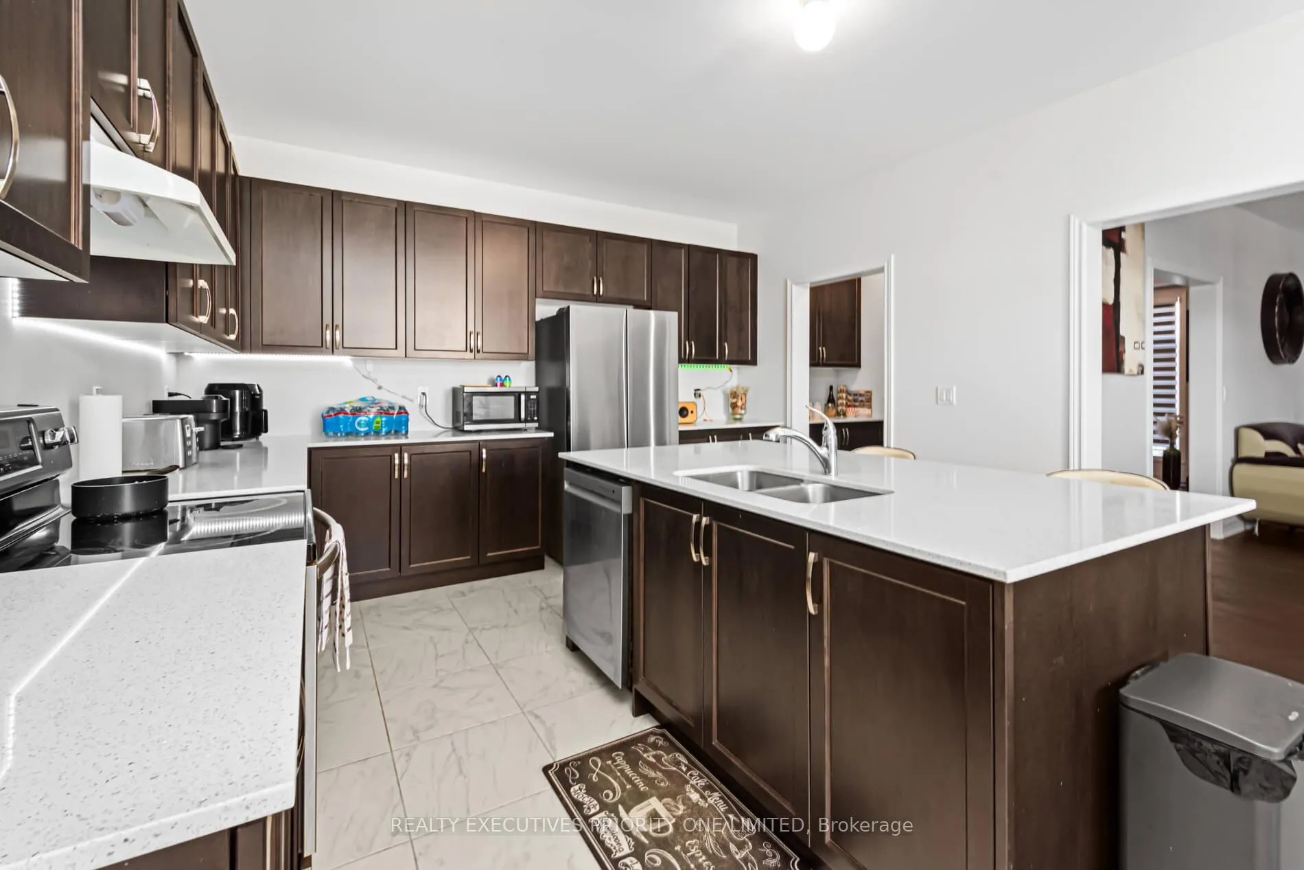 Photo 7 of 30 Sam Battaglia Crescent, Georgina, Sutton & Jackson's Point — HOMEH