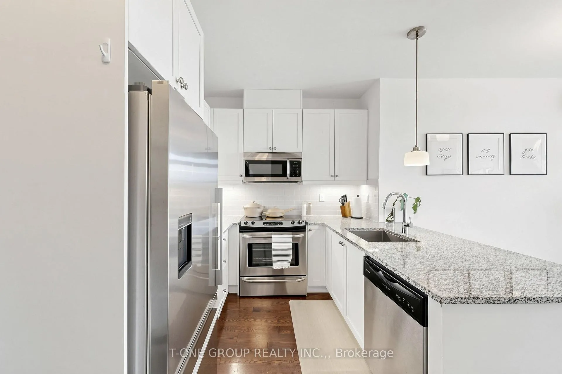 Front of Unit 602A, 15277 Yonge Street