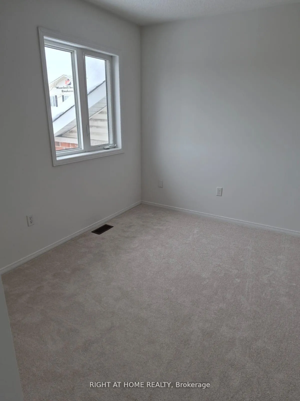 Photo 16 of 3 Peartree Court, Barrie, Allandale Heights — HOMEH
