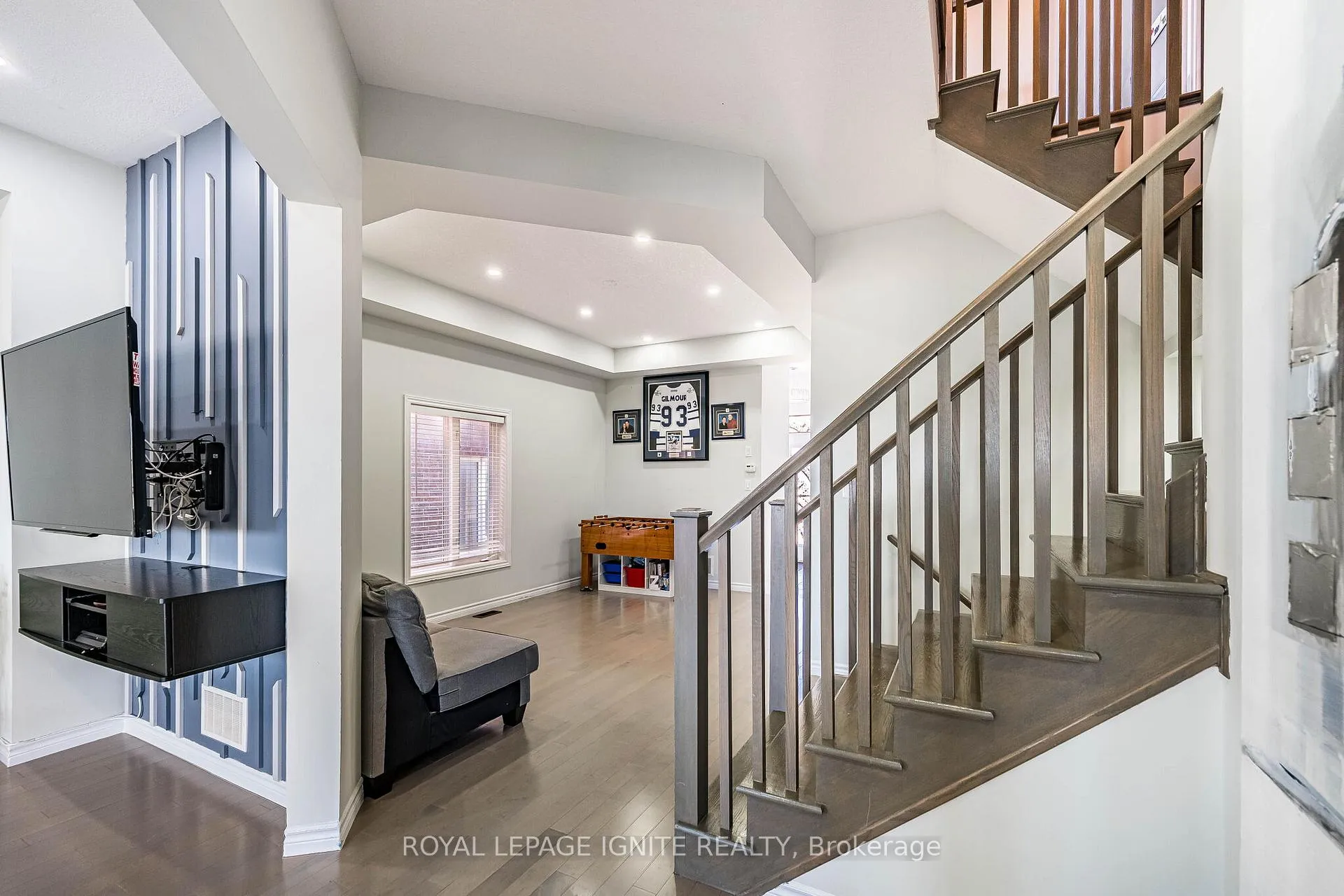 Photo 10 of 18 Monkton Circle, Brampton, Credit Valley — HOMEH