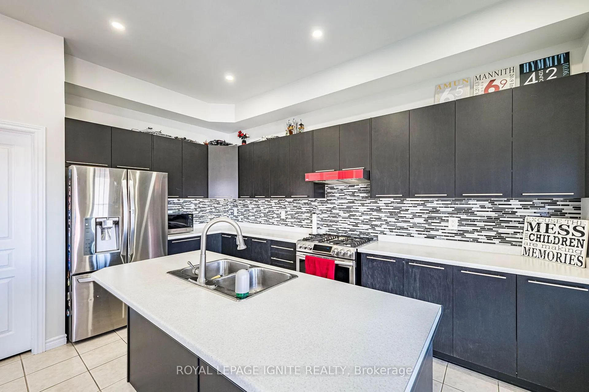 Photo 18 of 18 Monkton Circle, Brampton, Credit Valley — HOMEH
