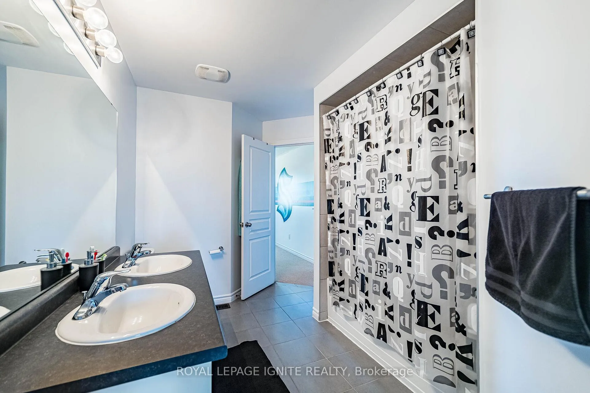 Photo 31 of 18 Monkton Circle, Brampton, Credit Valley — HOMEH