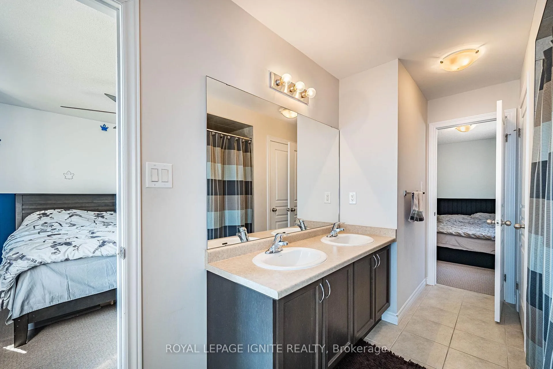 Photo 37 of 18 Monkton Circle, Brampton, Credit Valley — HOMEH