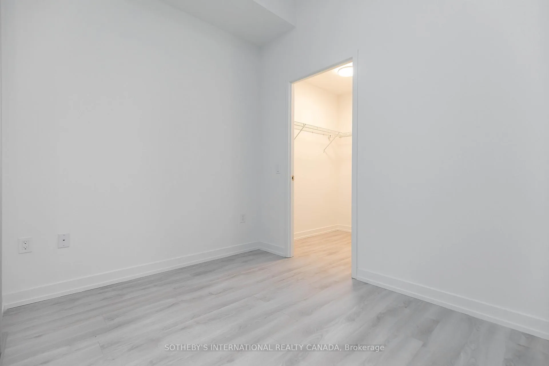 Photo 17 of Unit 403, 33 Helendale Avenue, Toronto, Yonge-Eglinton — HOMEH