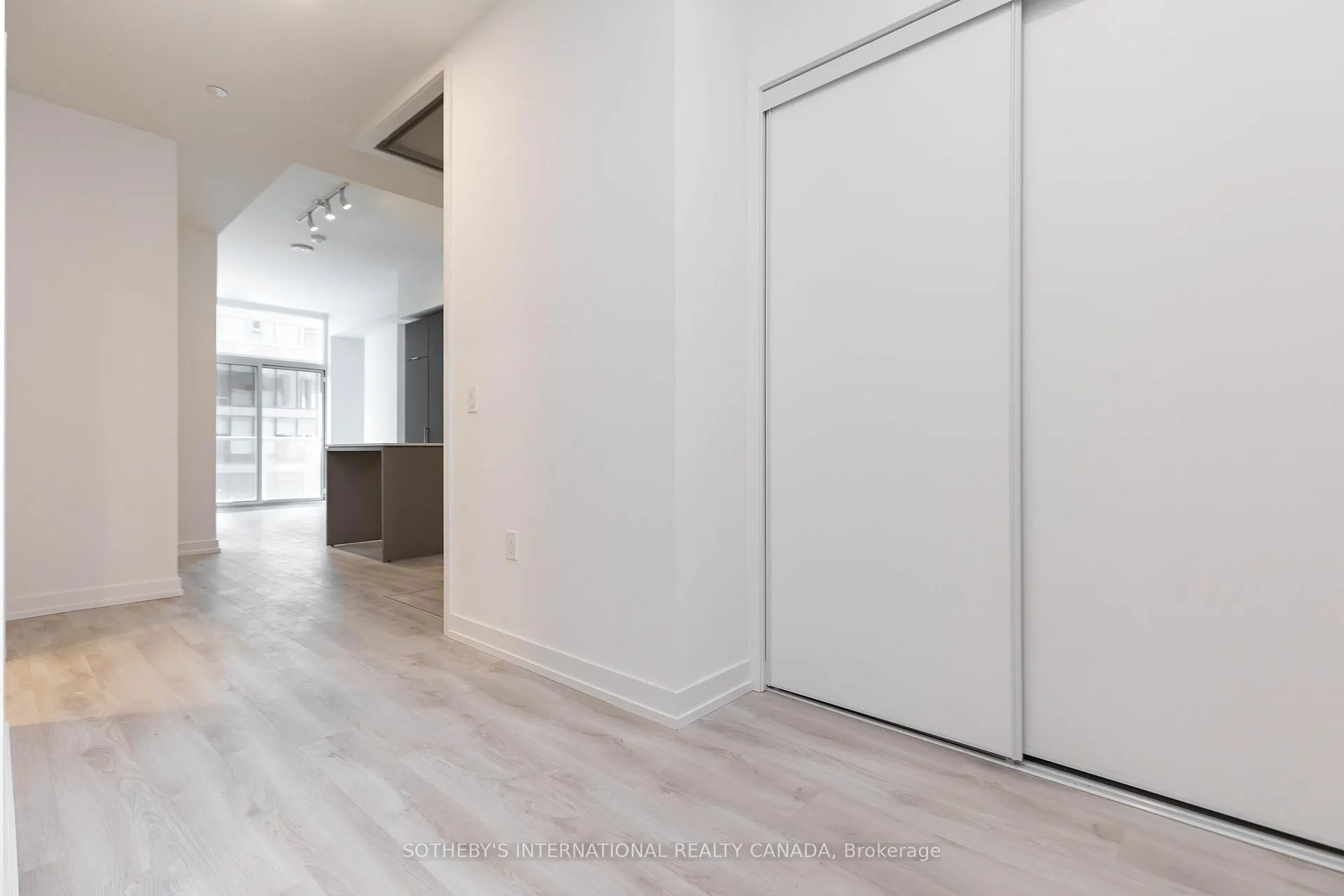 Photo 20 of Unit 403, 33 Helendale Avenue, Toronto, Yonge-Eglinton — HOMEH