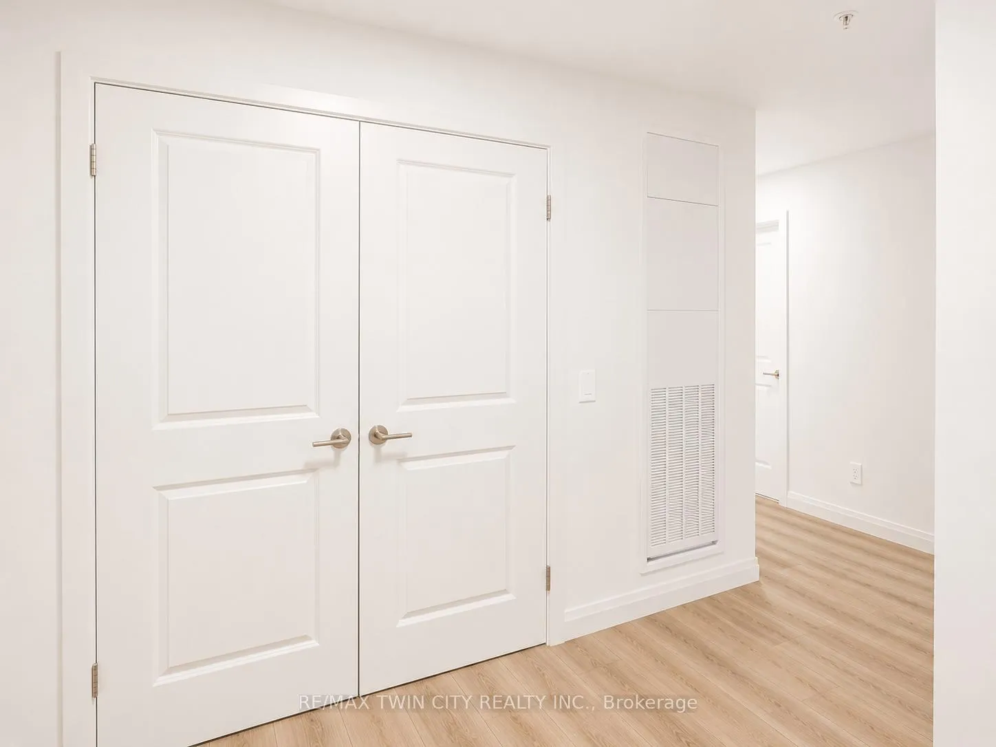 Photo 4 of Unit 209, 1333 Weber Street E, Kitchener — HOMEH
