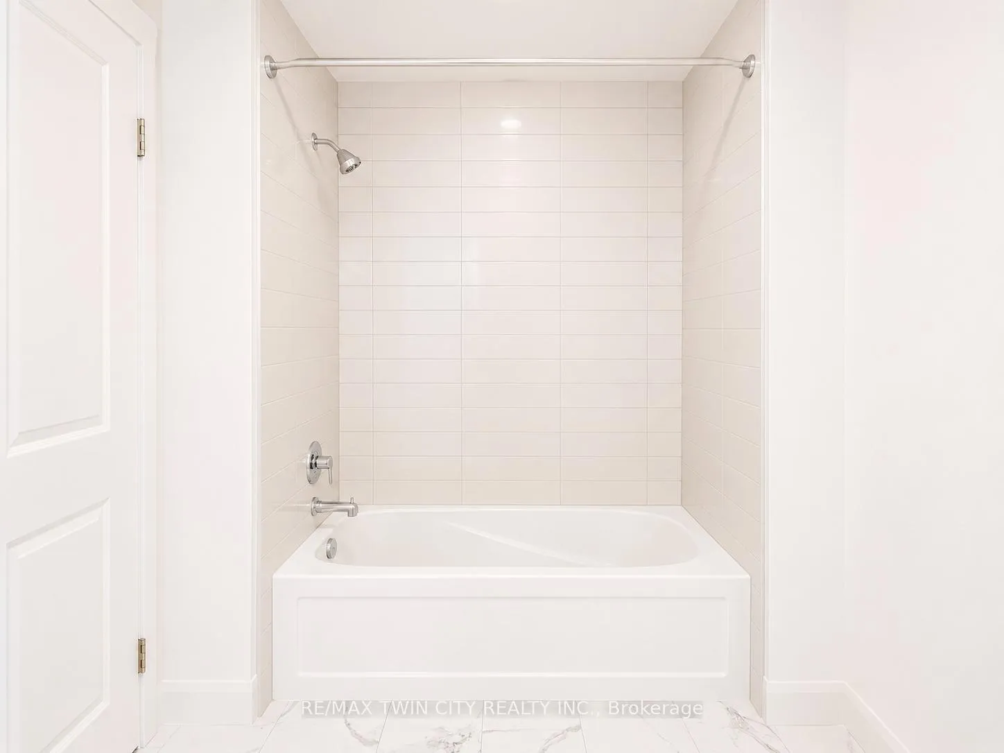 Photo 8 of Unit 209, 1333 Weber Street E, Kitchener — HOMEH