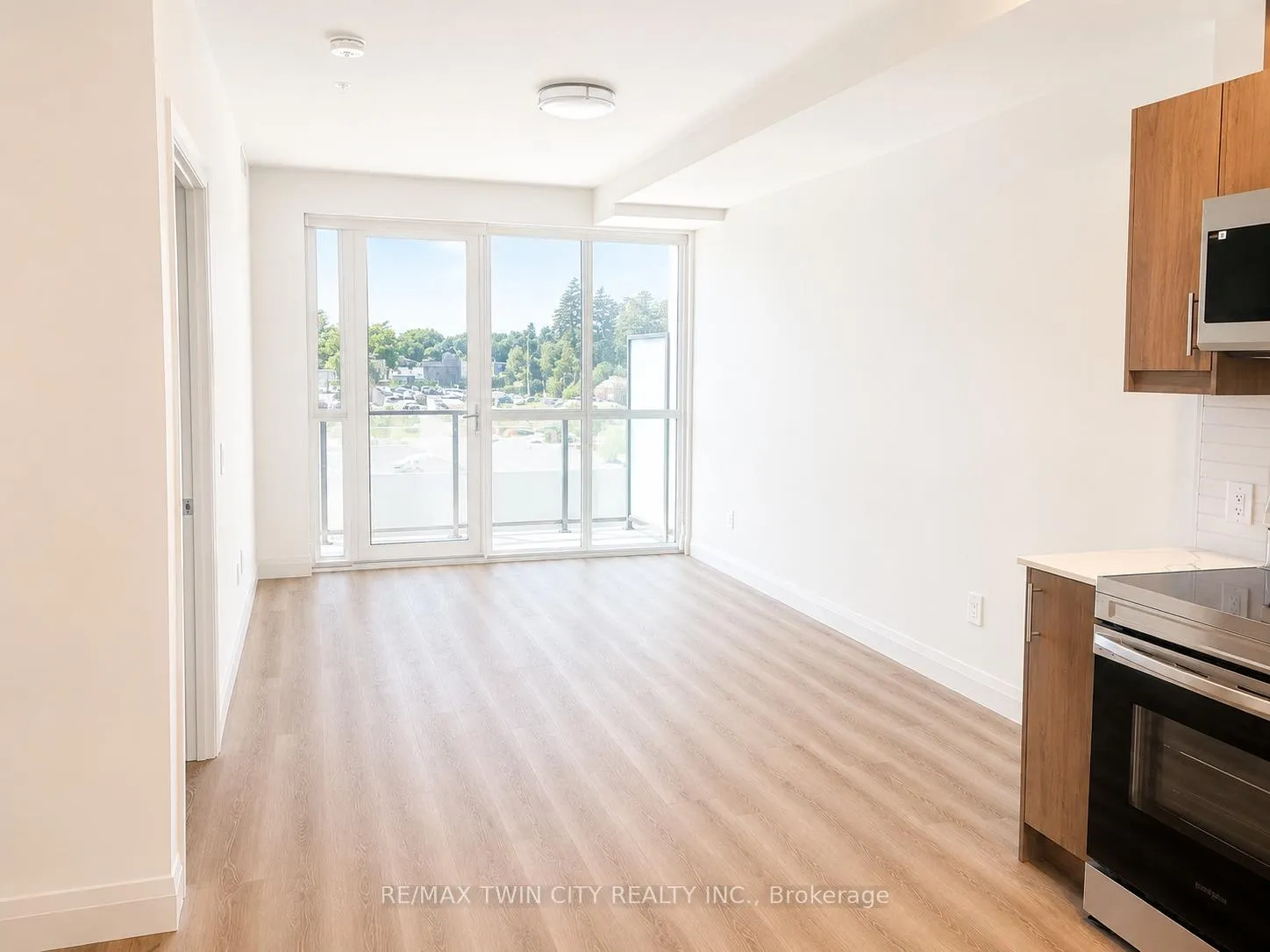 Photo 11 of Unit 209, 1333 Weber Street E, Kitchener — HOMEH