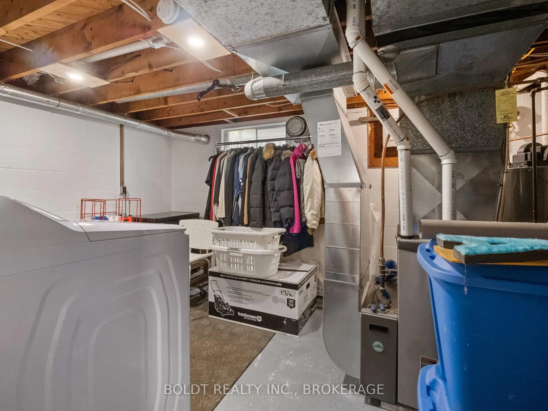 Photo 27 of 38 Kenworth Drive, St. Catharines, Carlton/Bunting — HOMEH