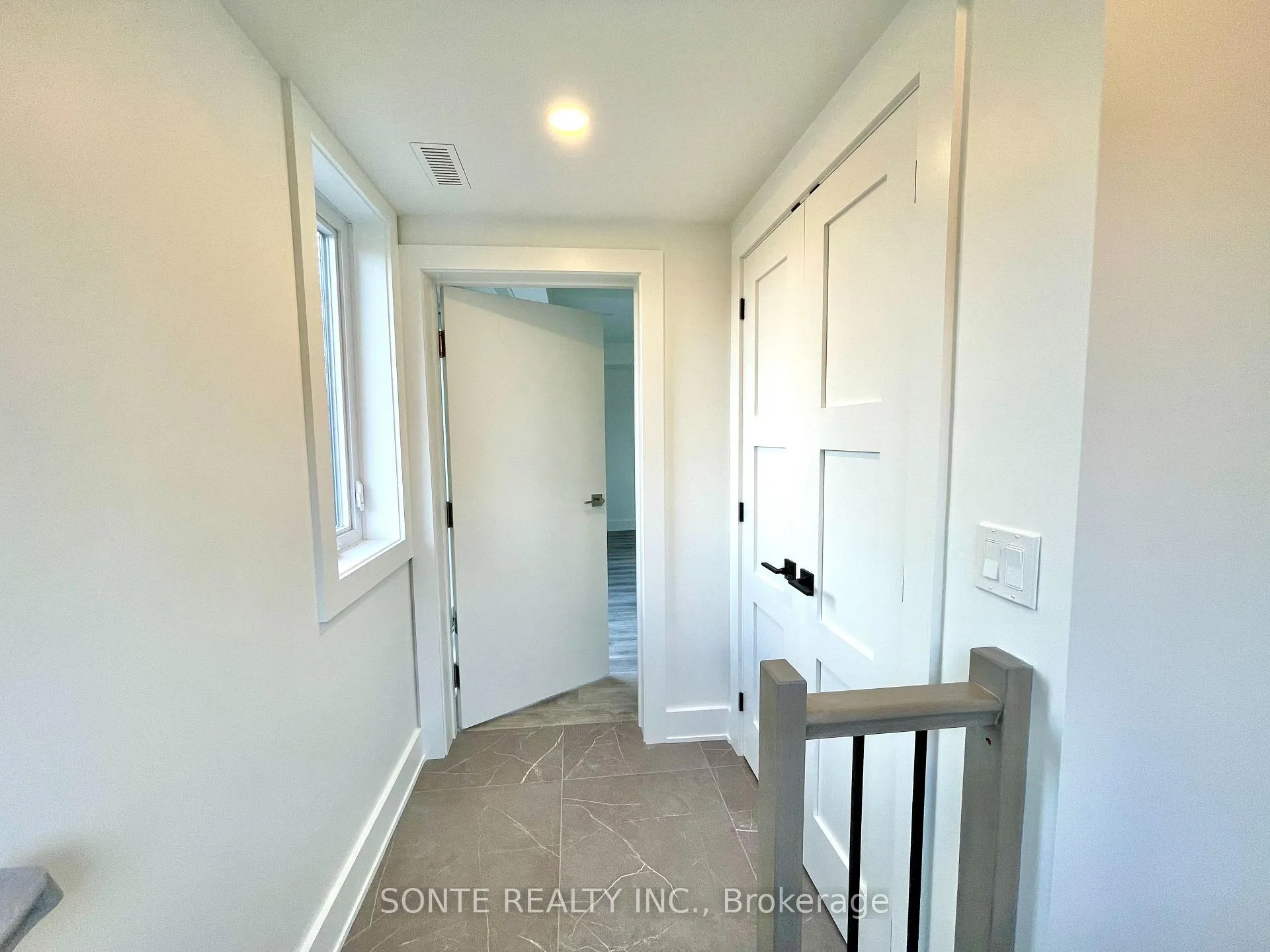 Photo 5 of Unit #301, 333 Palmerston Boulevard, Toronto, Palmerston-Little Italy — HOMEH