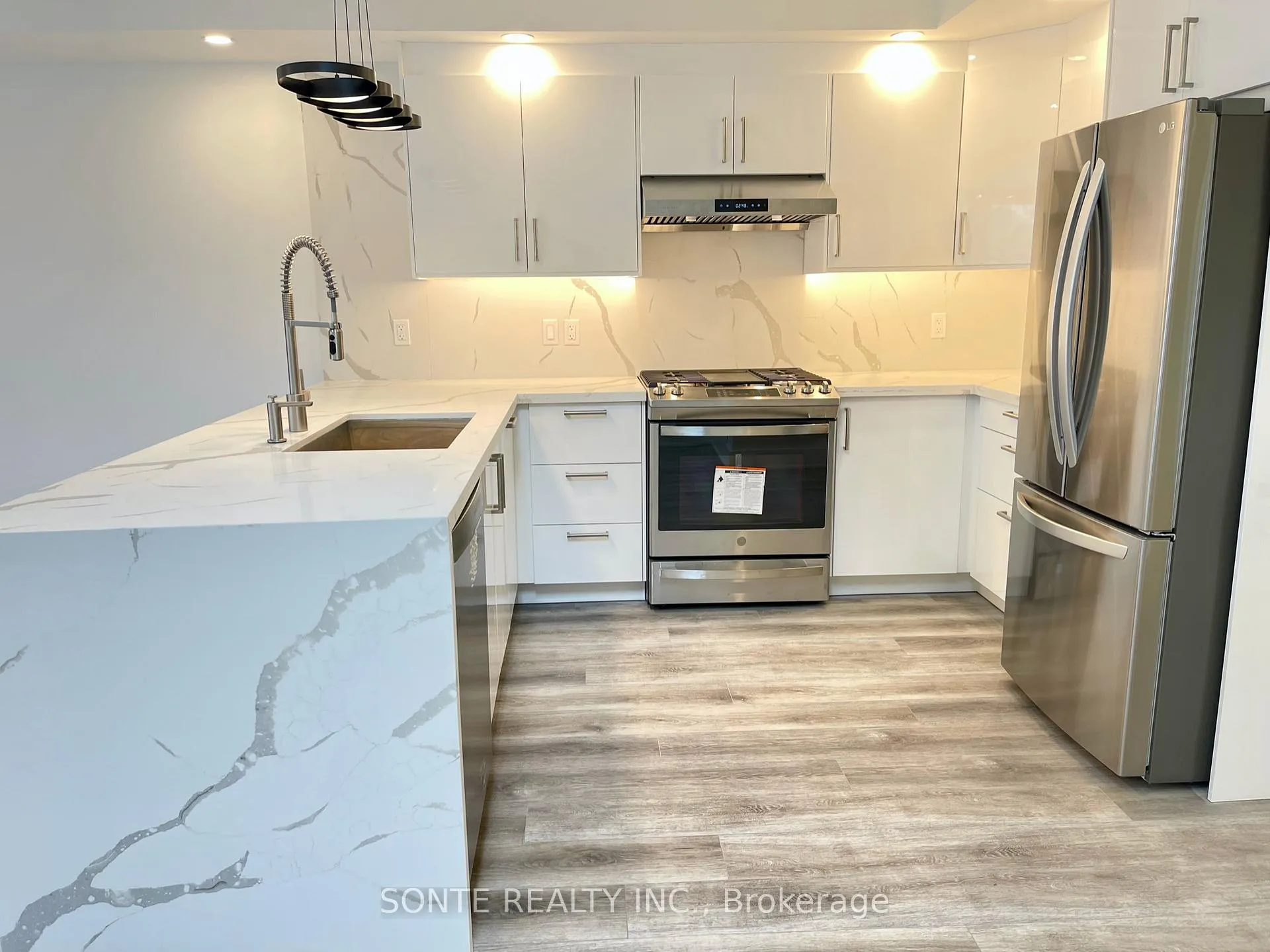 Photo 12 of Unit #301, 333 Palmerston Boulevard, Toronto, Palmerston-Little Italy — HOMEH