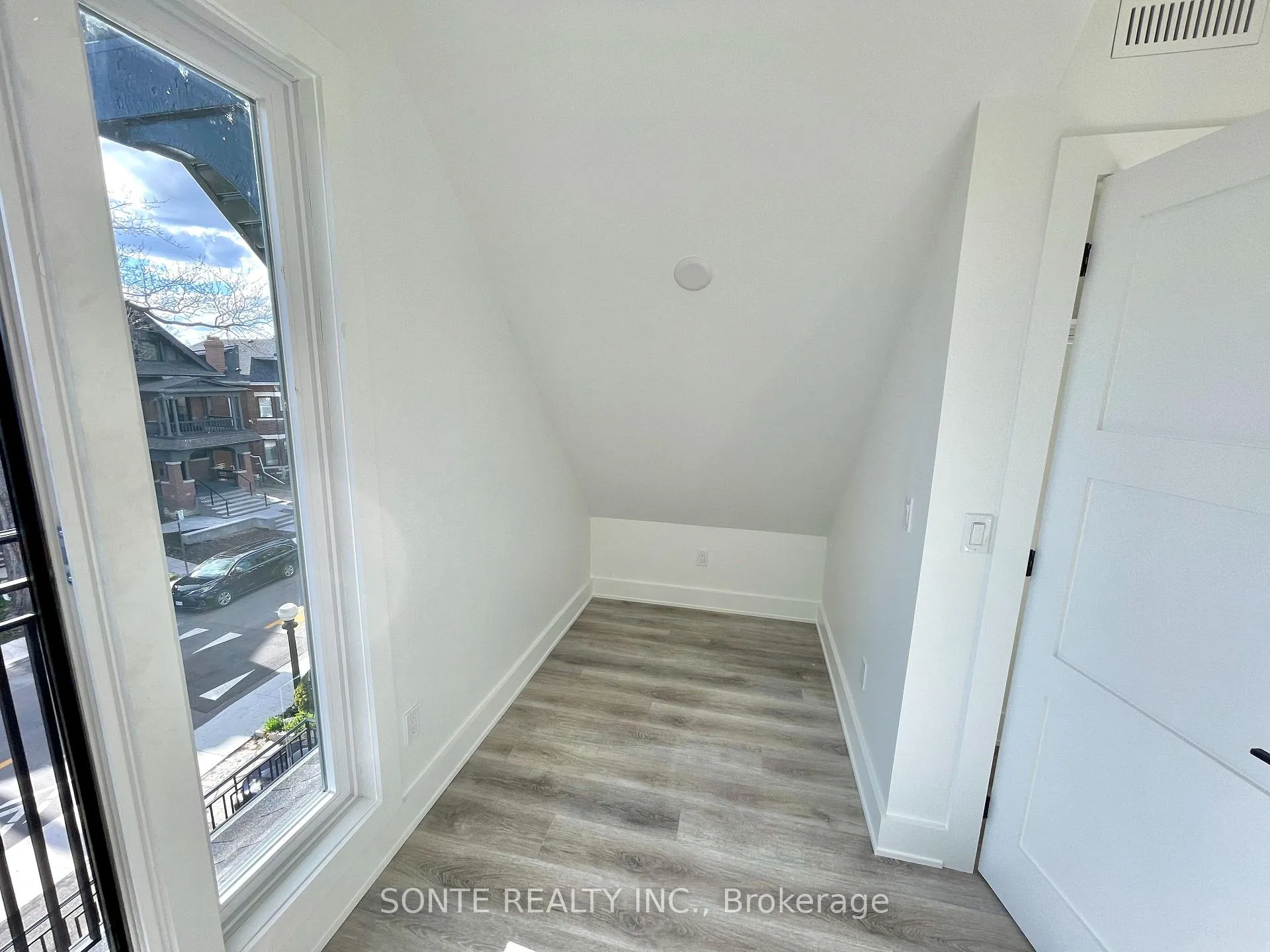 Photo 27 of Unit #301, 333 Palmerston Boulevard, Toronto, Palmerston-Little Italy — HOMEH