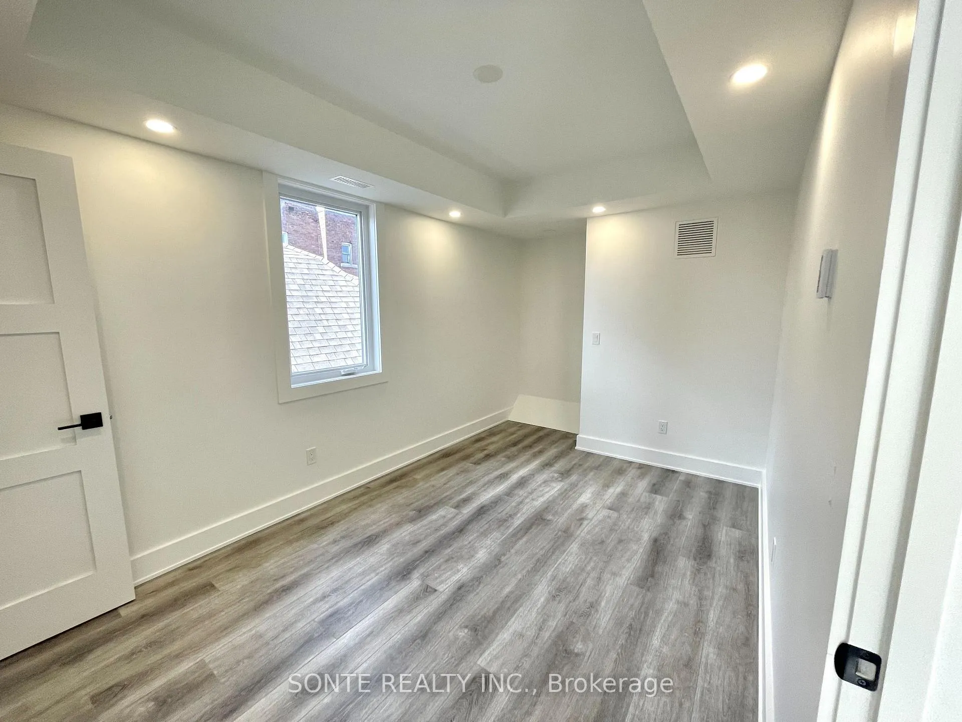 Photo 29 of Unit #301, 333 Palmerston Boulevard, Toronto, Palmerston-Little Italy — HOMEH