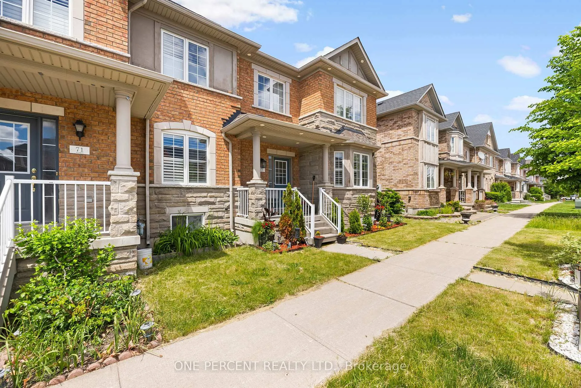 Photo 4 of 73 Andriana Crescent, Markham, Box Grove — HOMEH