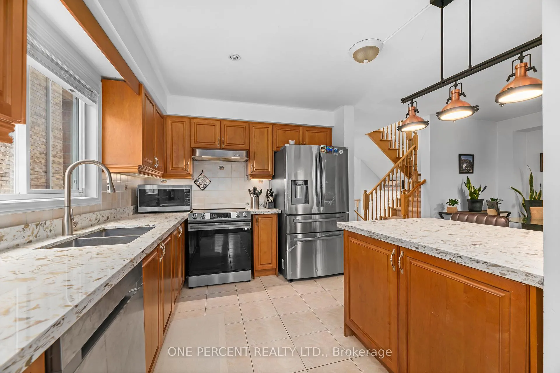 Photo 5 of 73 Andriana Crescent, Markham, Box Grove — HOMEH