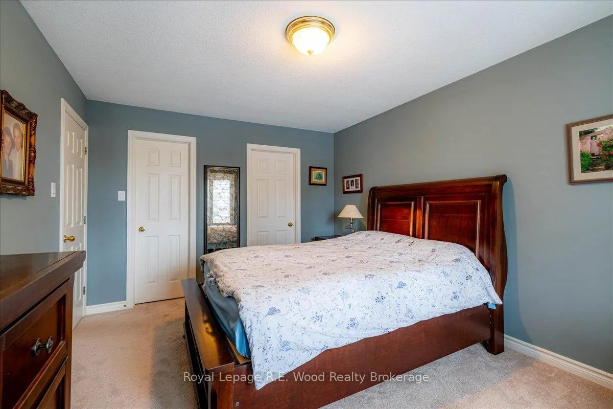 Photo 24 of 27 Woodside Drive, Tillsonburg — HOMEH