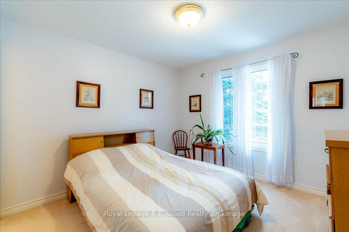 Photo 27 of 27 Woodside Drive, Tillsonburg — HOMEH