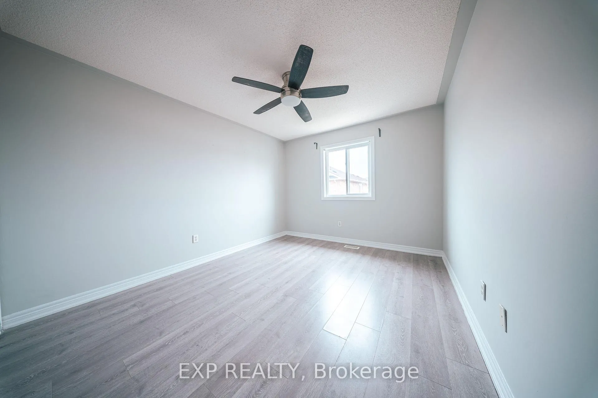 Photo 18 of 3 Deforest Drive, Brampton, Fletcher's Meadow — HOMEH
