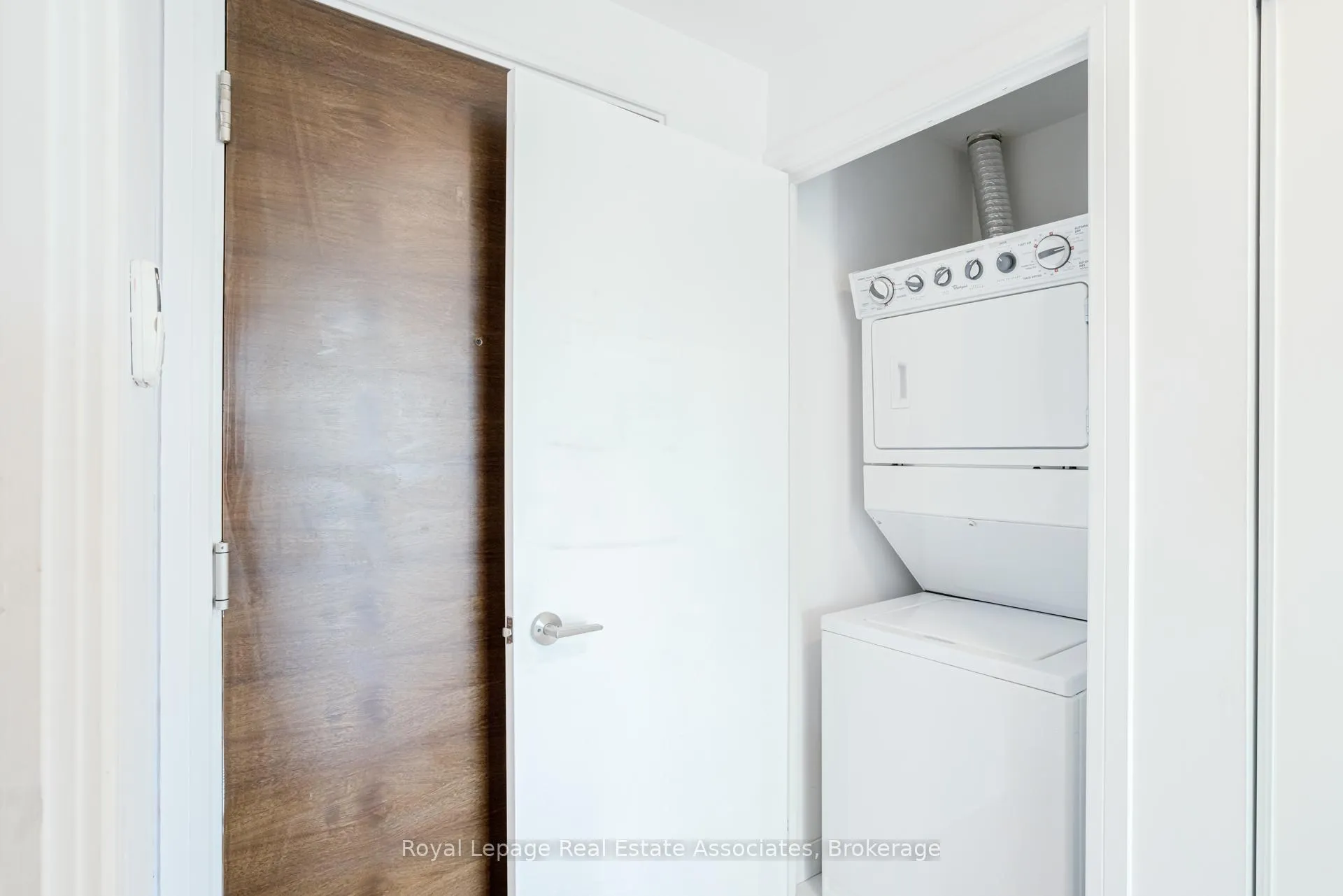 Photo 12 of Unit LPH21, 35 Brian Peck Crescent, Toronto, Thorncliffe Park — HOMEH