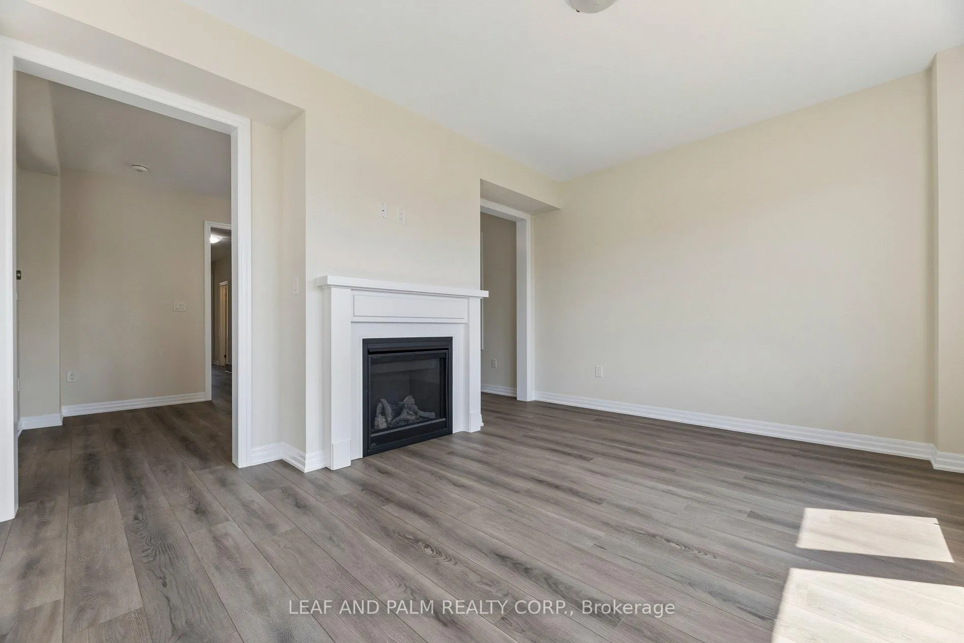 Photo 10 of 79 Ed Ewert Avenue, Clarington, Newcastle — HOMEH