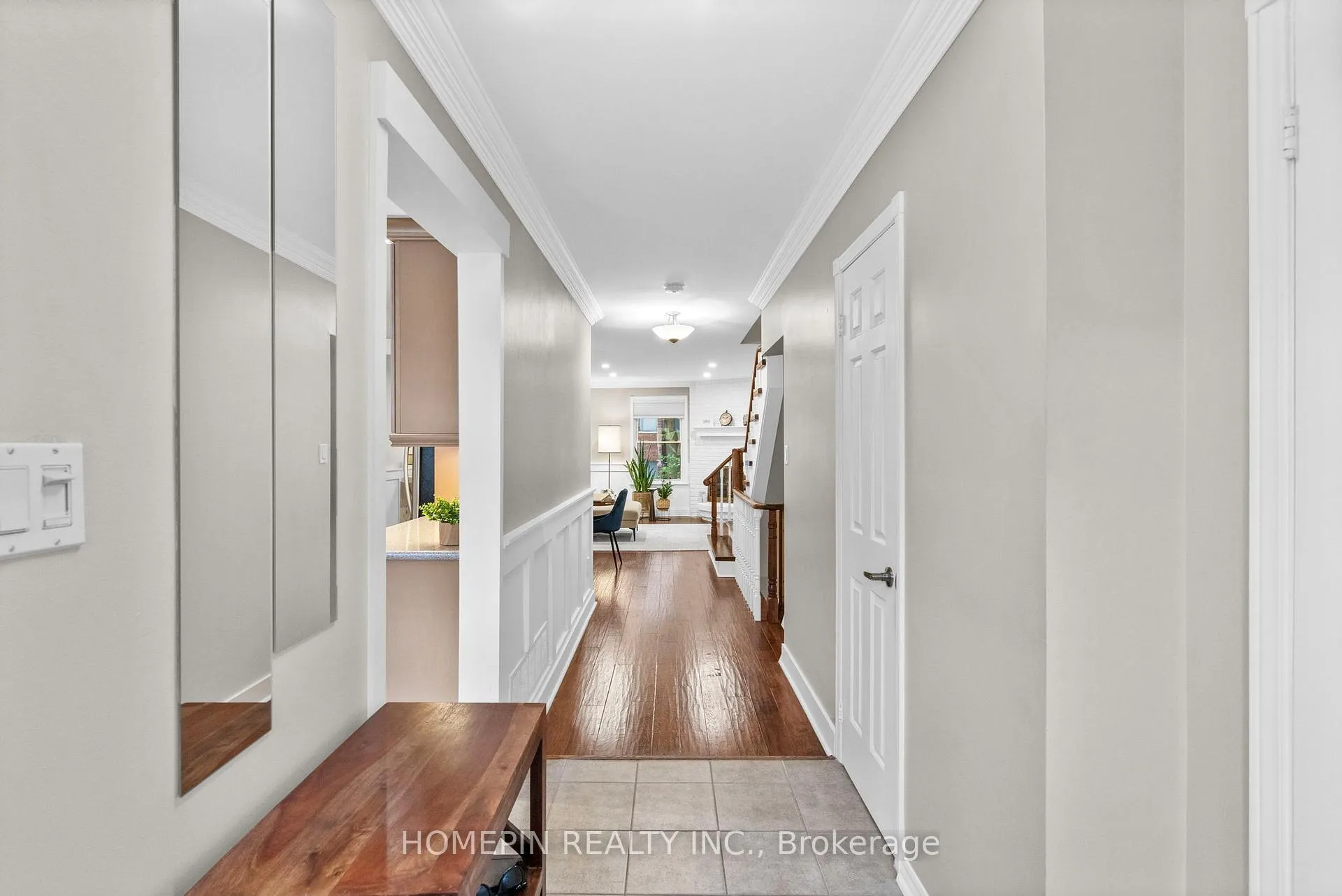 Photo 3 of 86 Confederation Way, Markham, Thornhill — HOMEH